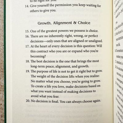 The Overthinker's Guide to Making Decisions: How to Make Decisions without Losing Your Mind